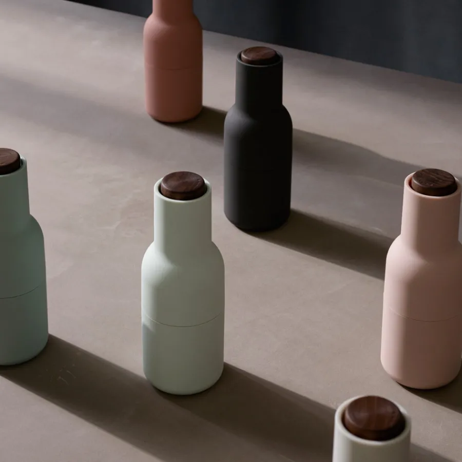 Audo Bottle Salz- & Pfeffermühle Ash/Carbon mit Walnussdeckel 2er-Set Discount