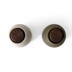 Audo Bottle Salz- & Pfeffermühle Hunting Green/Beige mit Walnussdeckel 2er-Set Clearance