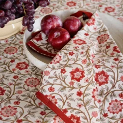 Bungalow Denmark Tischdecke 150x250cm Roja Scarlet Fashion