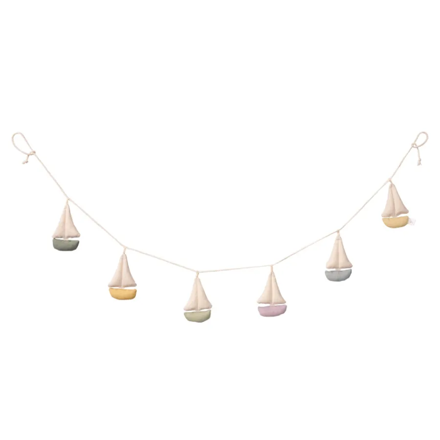 Dear April Cala Girlande Boats Online