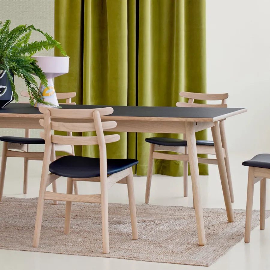 FDB Møbler C35C Rechteckiger Tisch Groß Natur/Schwarz Linoleum Schwarz Best