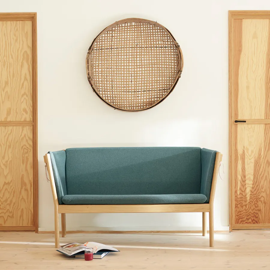 FDB Møbler J148 Sofa 2-Sitzer Eiche lackiert Green Hot