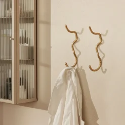 Ferm Living Wandhaken Curvature Brass Outlet
