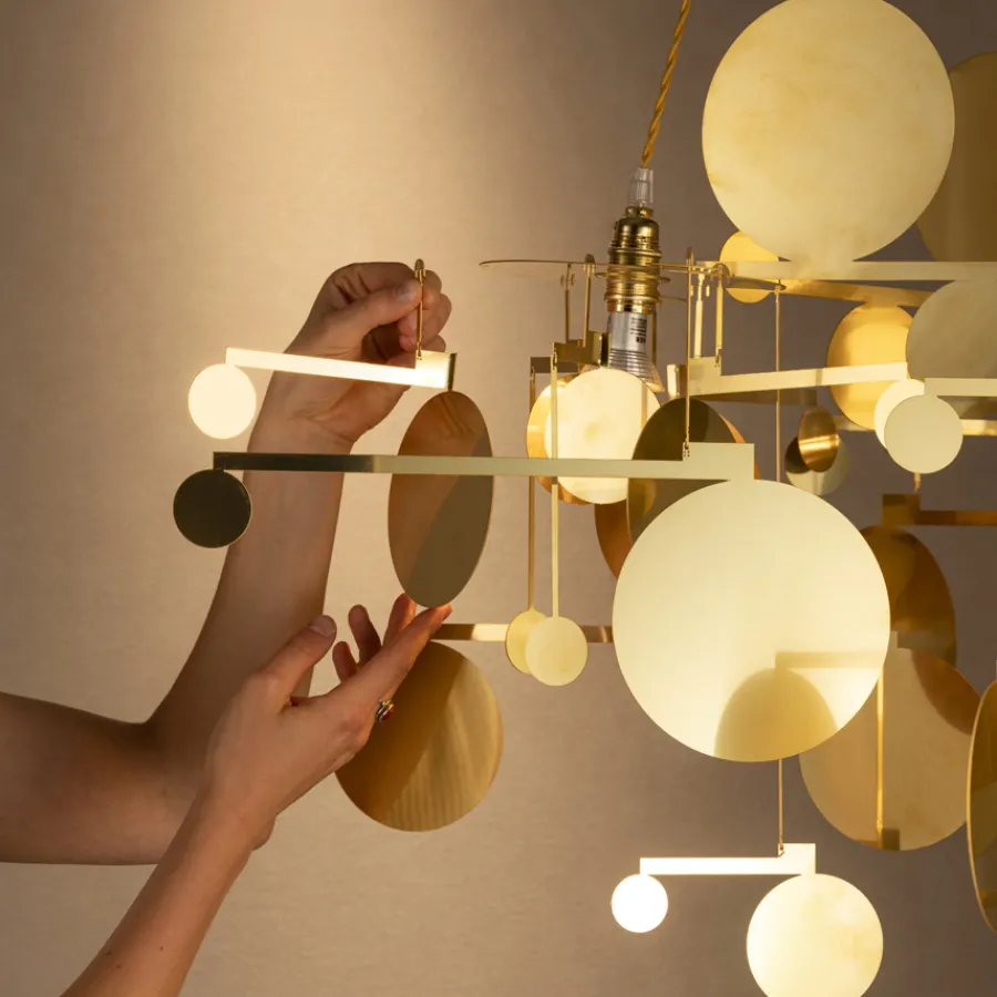 FUNDAMENTAL.BERLIN Balance Kronleuchter Gold Best