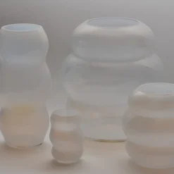 FUNDAMENTAL.BERLIN Muse Vase M Opal White Clearance
