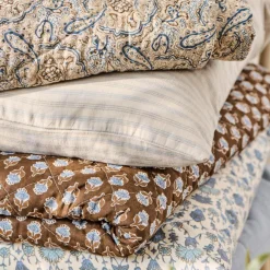 IB LAURSEN Tagesdecke Quilt dunkelbraun/blau mit Blumenmuster Outlet