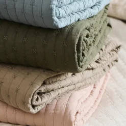IB LAURSEN Tagesdecke Quilt Rosa mit Kreuzstichen Fashion