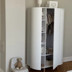 Kas Kopenhagen NEU Kleiderschrank Kai Cream Outlet