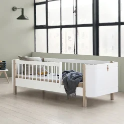 Oliver Furniture Baby- und Kinderbett Wood Mini+ Weiß/Eiche inkl. Umbauset Juniorbett Fashion