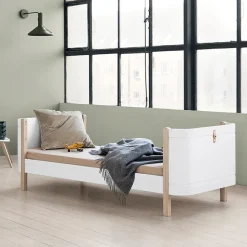 Oliver Furniture Baby- und Kinderbett Wood Mini+ Weiß/Eiche inkl. Umbauset Juniorbett Fashion
