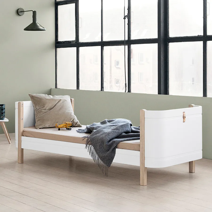 Oliver Furniture Baby- und Kinderbett Wood Mini+ Weiß/Eiche inkl. Umbauset Juniorbett Fashion