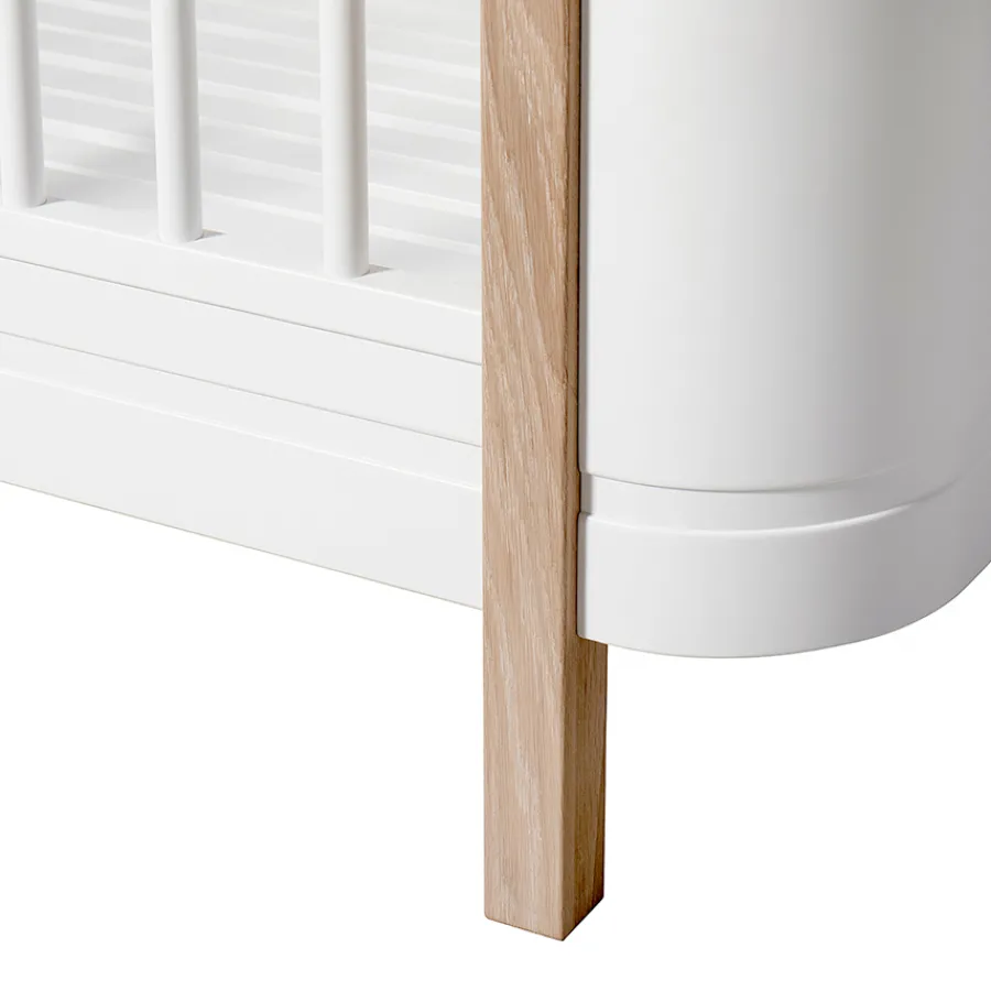 Oliver Furniture Baby- und Kinderbett Wood Mini+ Weiß/Eiche inkl. Umbauset Juniorbett Fashion
