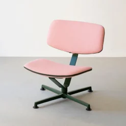 raawii Lounge chair Dark green / Stoffbezug pink Sale