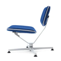 raawii Lounge chair Light grey / Stoffbezug Blue Outlet
