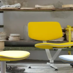 raawii Lounge chair Light grey / Stoffbezug yellow Online
