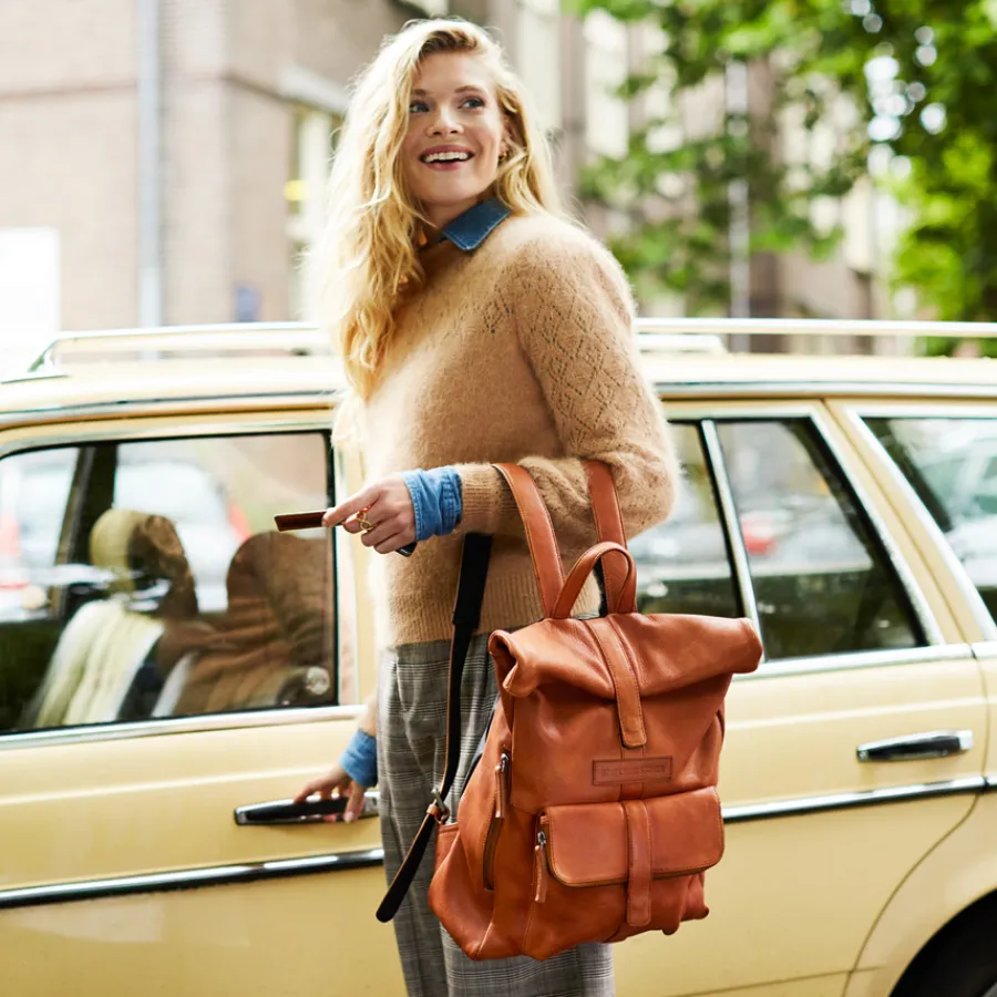 Sticks and Stones Messenger Rucksack Cognac Sale